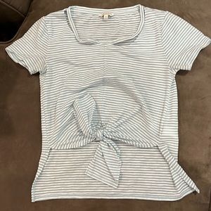brand: lucky brand size: small color: light blue/white stripe